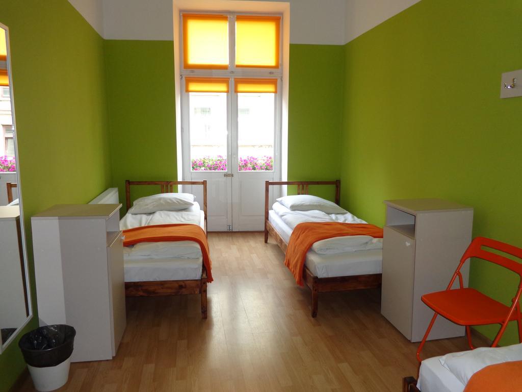 Lolek Hostel Lublin Zimmer foto